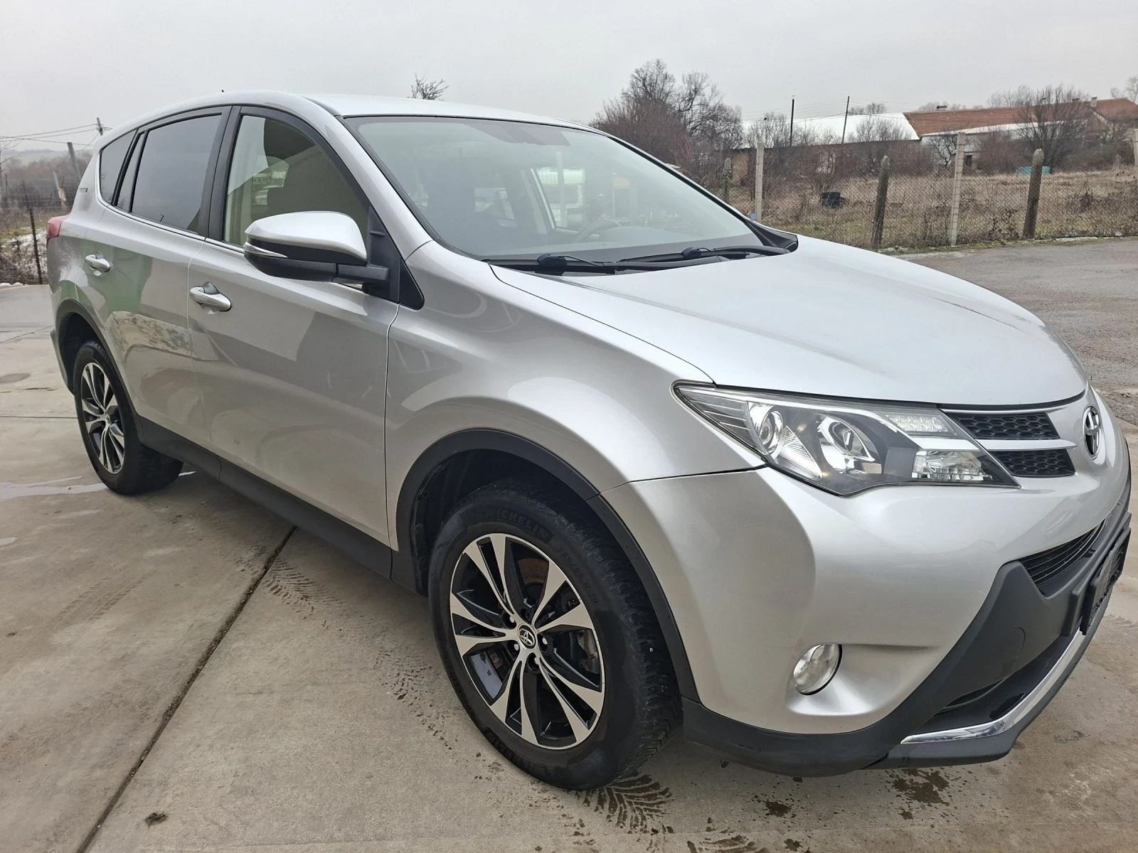 Toyota Rav4 2.0D4D NAVI Реални км.!!! - изображение 3