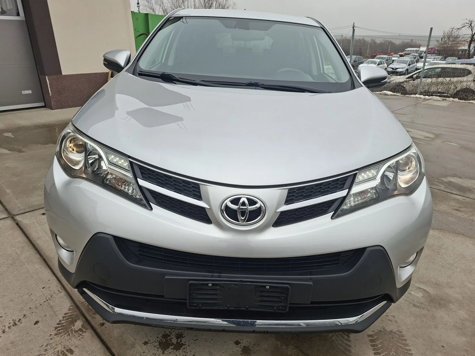 Toyota Rav4 2.0D4D NAVI Реални км.!!! - изображение 2
