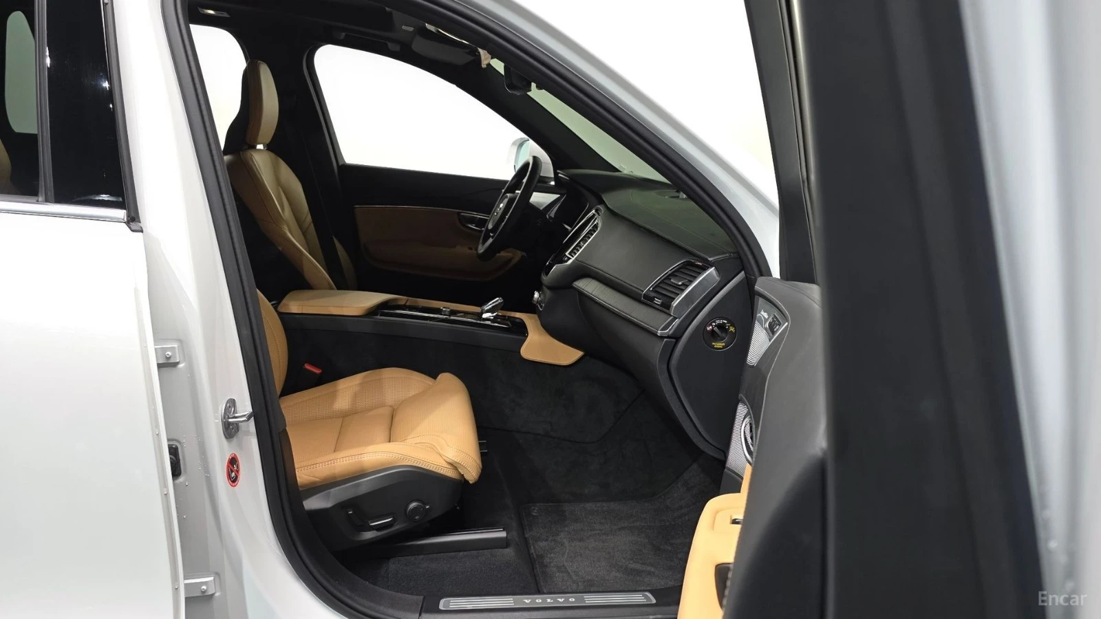 Volvo Xc90 B6 ULTRA BRIGHT* Bowers&Wilkins* , снимка 9 - Автомобили и джипове - 55530465