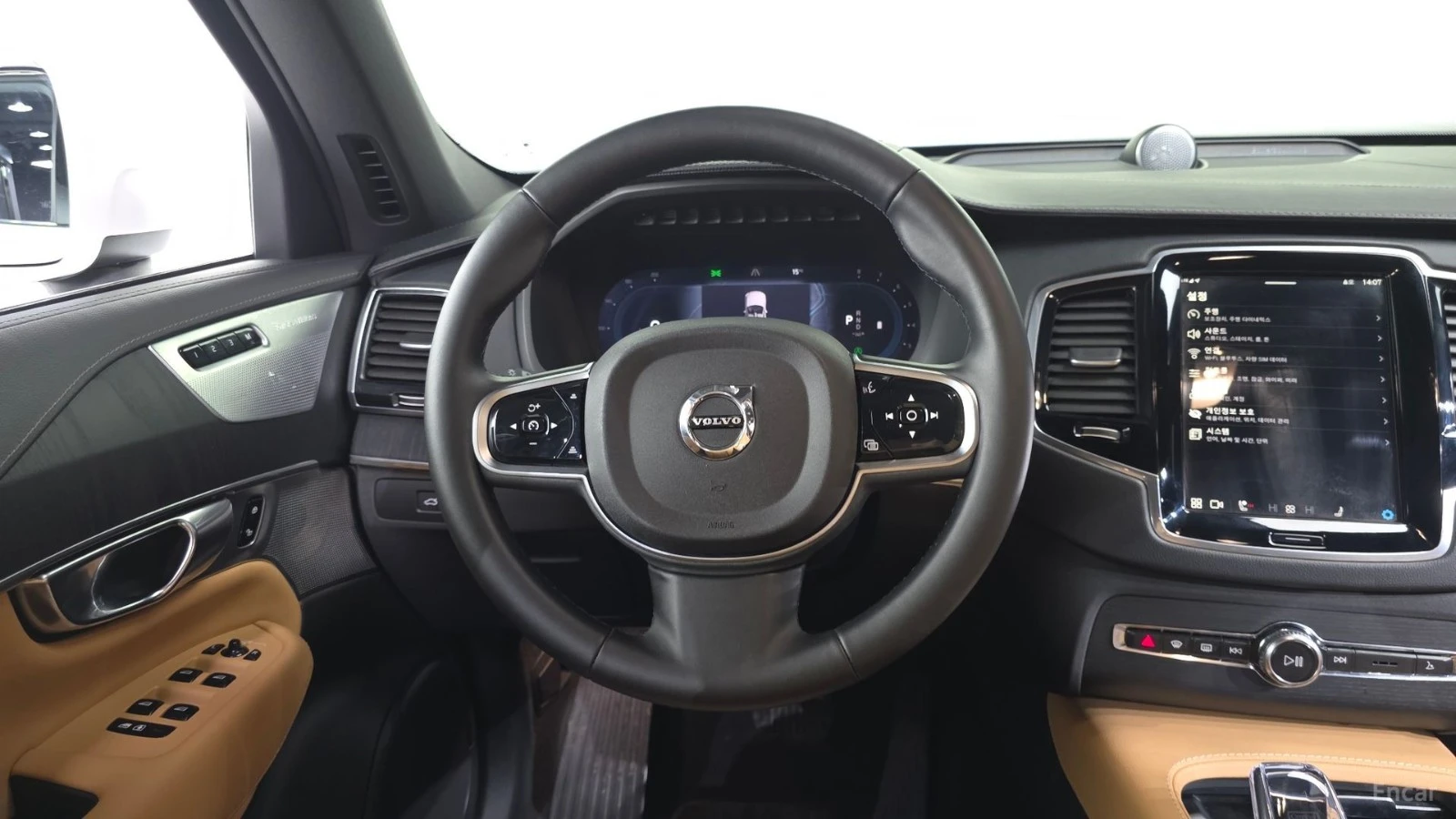 Volvo Xc90 B6 ULTRA BRIGHT* Bowers&Wilkins* , снимка 11 - Автомобили и джипове - 55530465