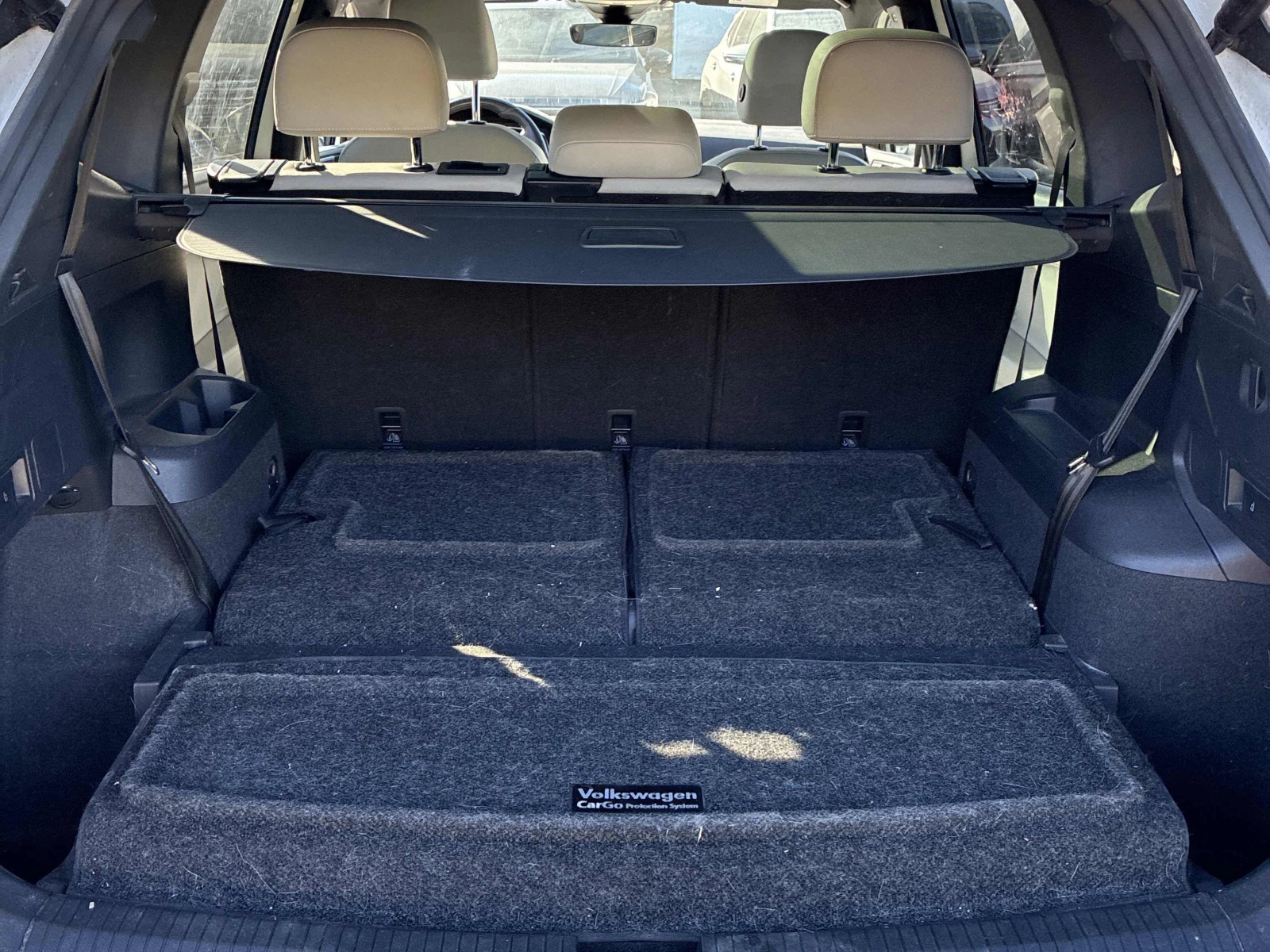 VW Tiguan Highline R-Line/360/Dis/Fender/Обдухване, снимка 13 - Автомобили и джипове - 56244454