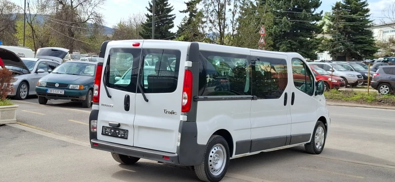 Renault Trafic 2.0  115kc Дълга база 211000м 9  местен, снимка 6 - Бусове и автобуси - 49939085