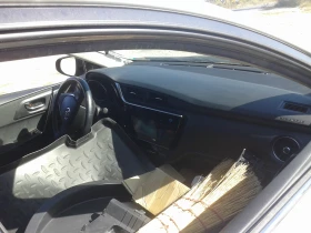 Toyota Auris 1.8, снимка 10