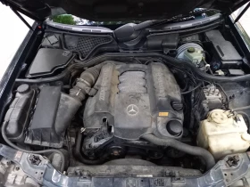 Mercedes-Benz E 320, снимка 16