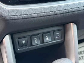 Toyota Corolla Cross Hybrid SE AWD  CARFAX, снимка 13