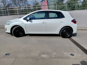 Toyota Auris Хибрид - автомат, снимка 6