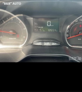 Peugeot 208 1.4 Дизел, 2016 г., 154000 км., ТОП, снимка 9 - Автомобили и джипове - 43351145