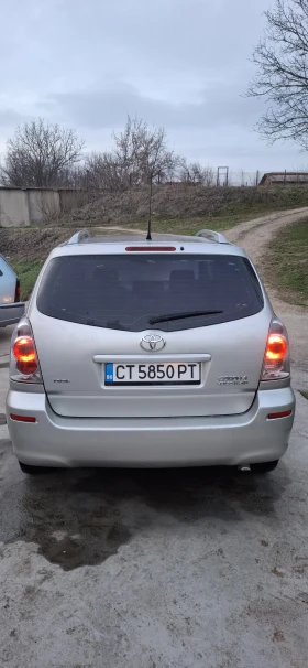 Toyota Corolla Verso, снимка 3