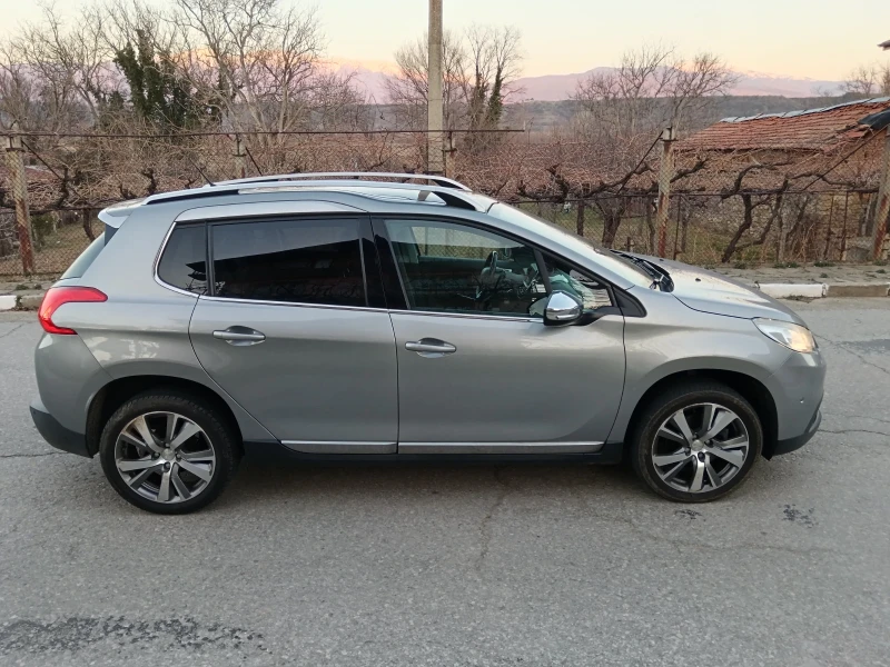 Peugeot 2008 1.2 110кс ПАНОРАМА , снимка 11 - Автомобили и джипове - 49051761