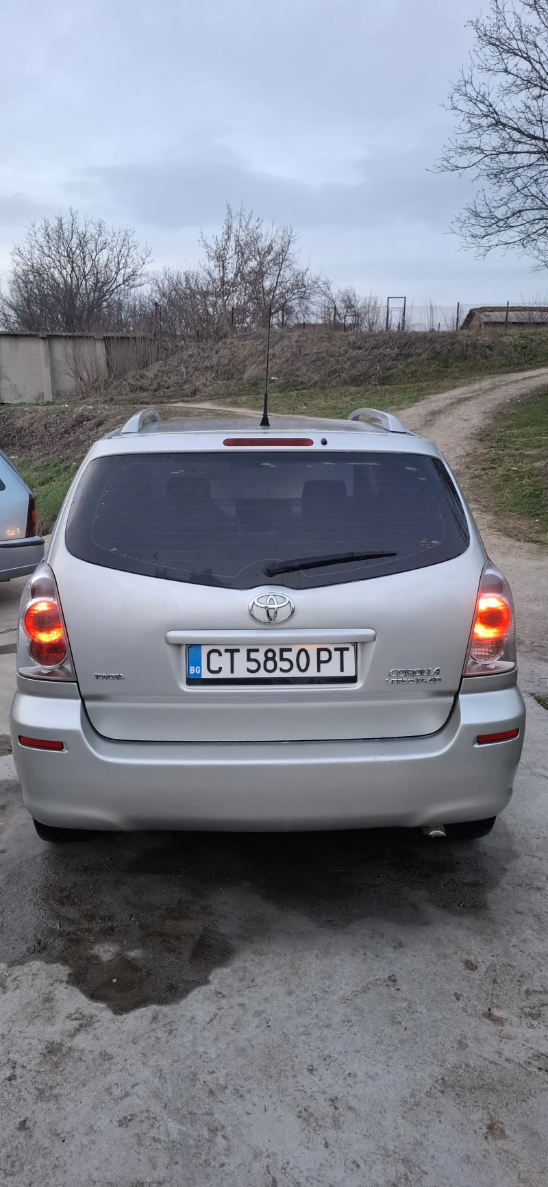 Toyota Corolla Verso, снимка 3 - Автомобили и джипове - 49460194