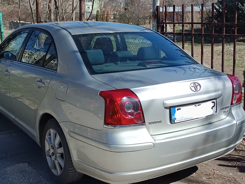 Toyota Avensis, снимка 4 - Автомобили и джипове - 49579590