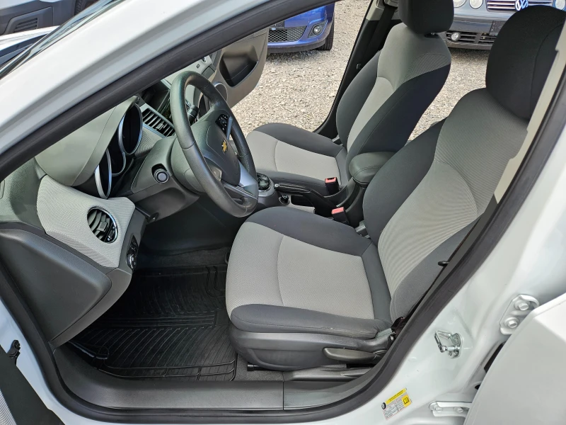 Chevrolet Cruze 1.6 бензин 113кс., снимка 9 - Автомобили и джипове - 50551332