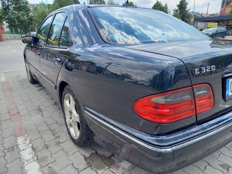 Mercedes-Benz E 320, снимка 6 - Автомобили и джипове - 51063828