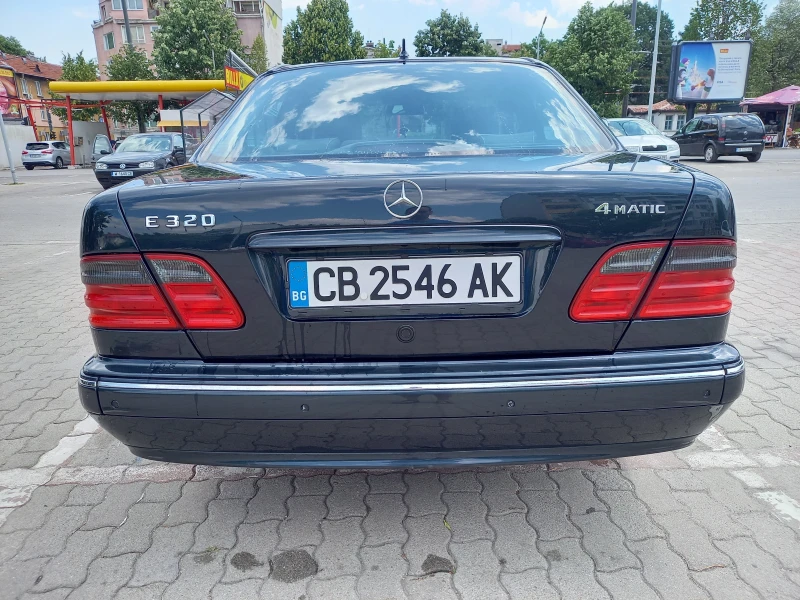 Mercedes-Benz E 320, снимка 4 - Автомобили и джипове - 51063828