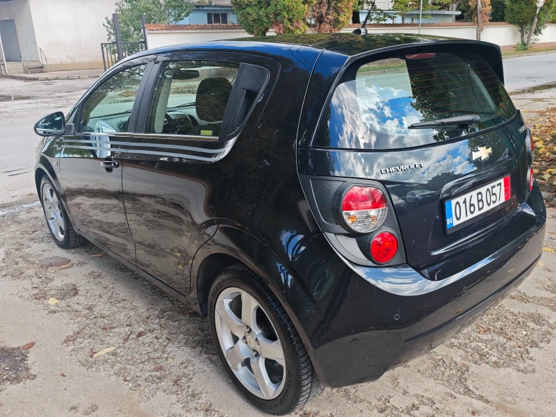 Chevrolet Aveo 1.4i-16V-LIMITED EDITION, снимка 3 - Автомобили и джипове - 52114119