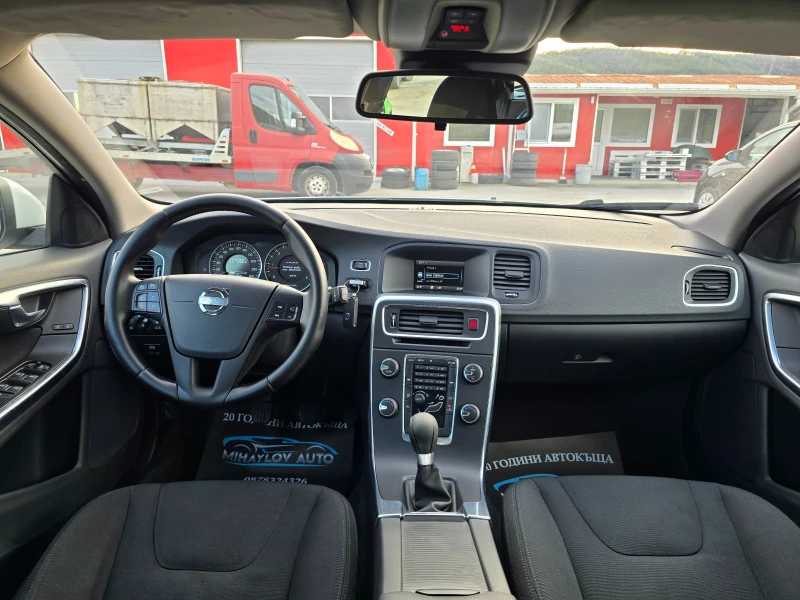 Volvo V60 2.0D КАТО НОВА, снимка 11 - Автомобили и джипове - 52391823