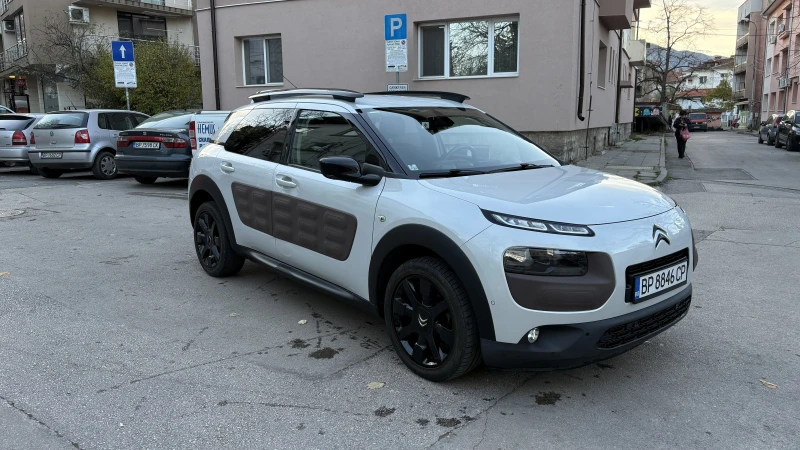 Citroen C4 Cactus 1.2i, снимка 2 - Автомобили и джипове - 52423844