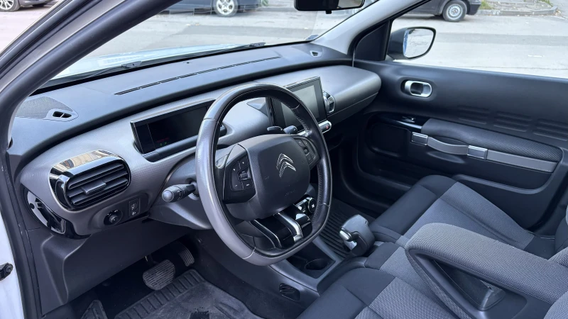 Citroen C4 Cactus 1.2i, снимка 8 - Автомобили и джипове - 52423844