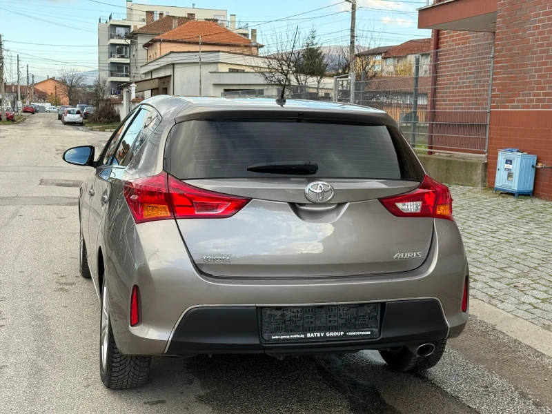 Toyota Auris 2.0D-Камера-НАВИ-ШВЕЙЦАРИЯ, снимка 7 - Автомобили и джипове - 52615942
