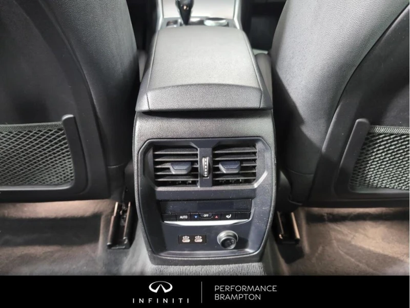 BMW 330 * 330i xDrive Sedan ACCIDENT FREE NAVI CERTIFIED *, снимка 16 - Автомобили и джипове - 52726201