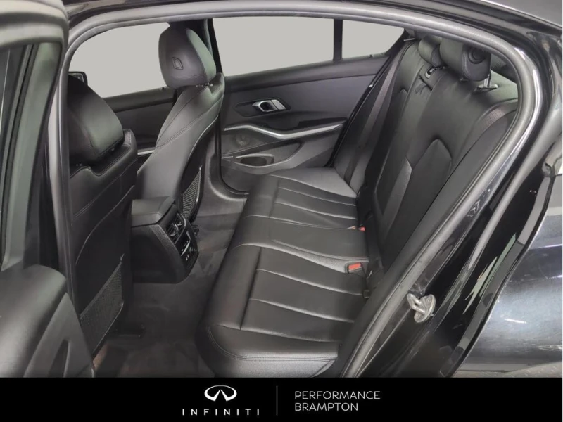 BMW 330 * 330i xDrive Sedan ACCIDENT FREE NAVI CERTIFIED *, снимка 15 - Автомобили и джипове - 52726201