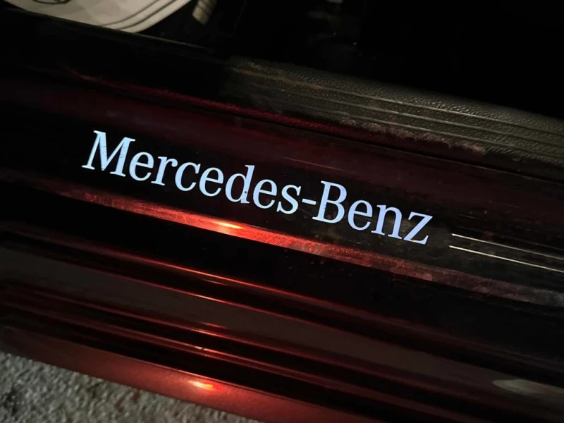 Mercedes-Benz C 400 * CARFAX * БЕЗ ПЪРВОНАЧАЛНА ВНОСКА, снимка 13 - Автомобили и джипове - 52869135