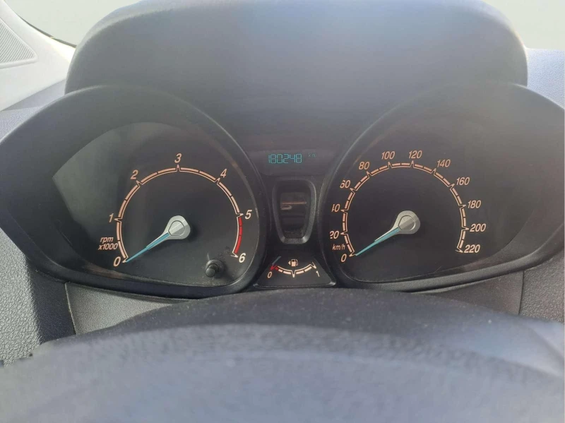 Ford Courier 1.5 TDCi, снимка 11 - Автомобили и джипове - 53267884