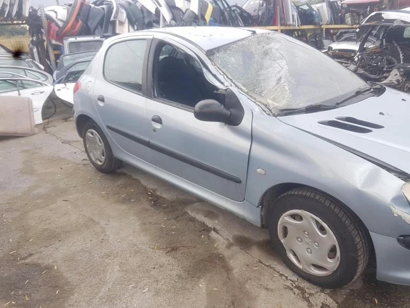 Peugeot 206 1.4HDi-1.4i, снимка 8 - Автомобили и джипове - 19390896