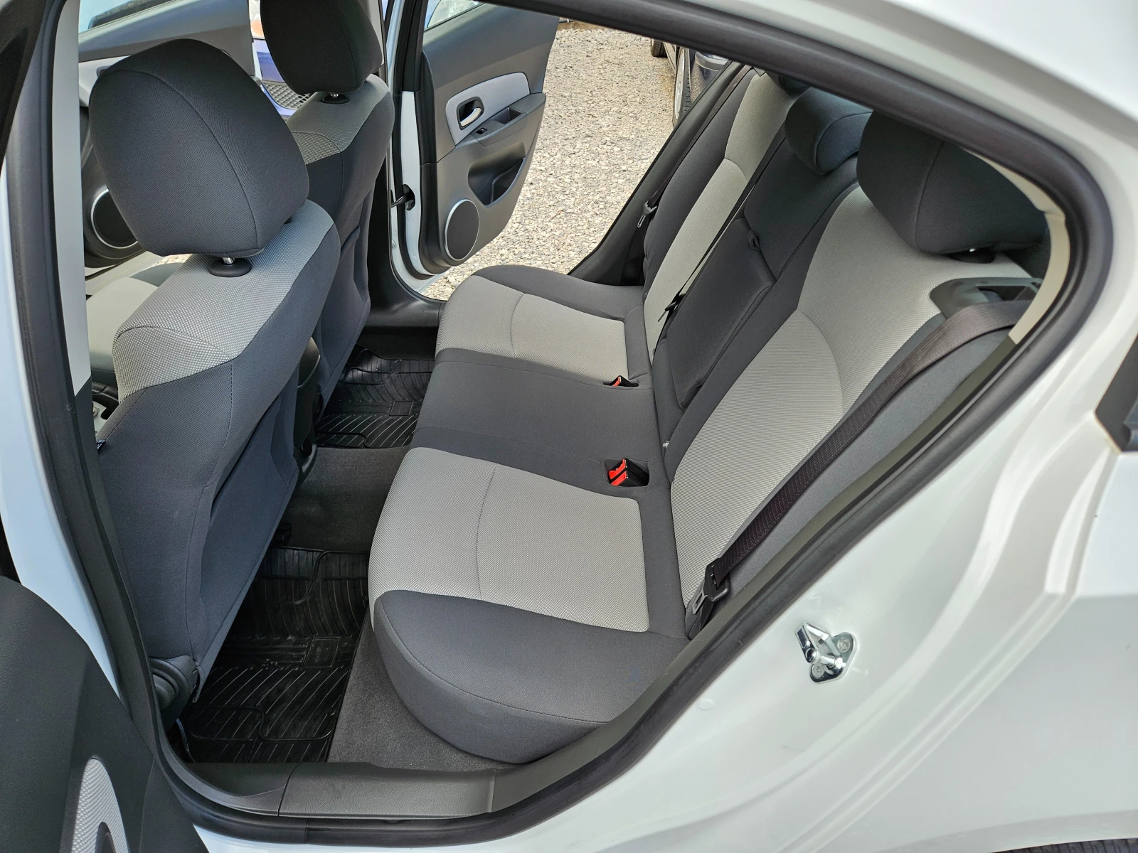 Chevrolet Cruze 1.6 бензин 113кс. - изображение 10
