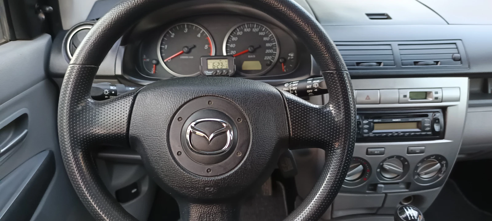 Mazda 2 1.4 HDI - изображение 10