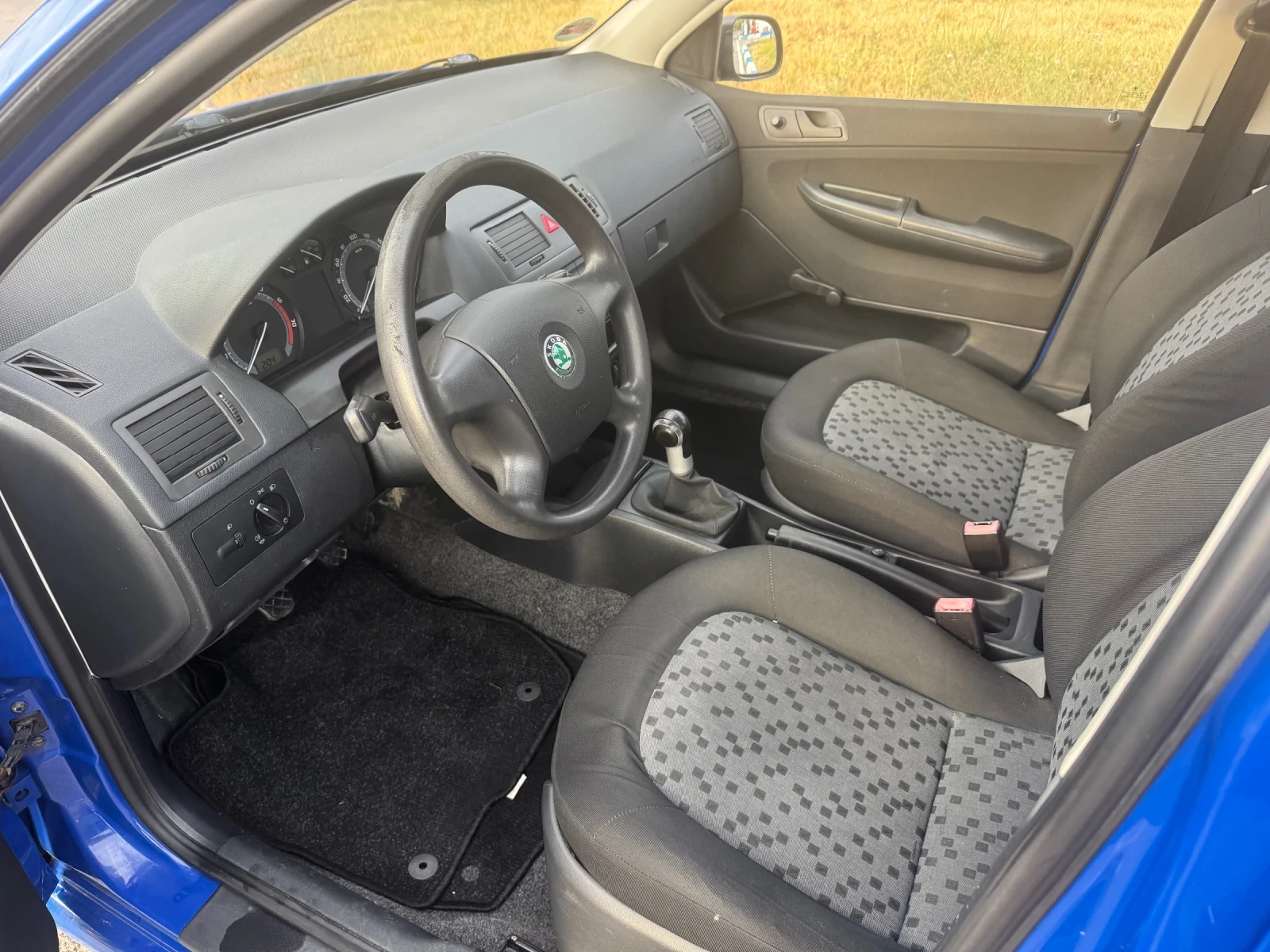Skoda Fabia 1.2Бензин/Климатик - изображение 8