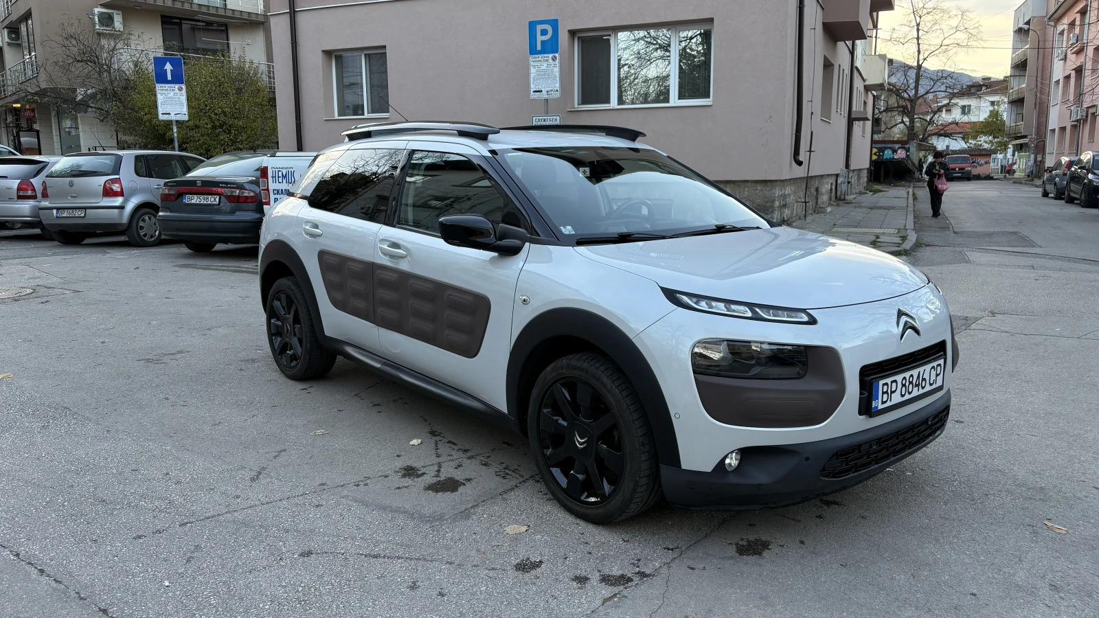 Citroen C4 Cactus 1.2i - изображение 2
