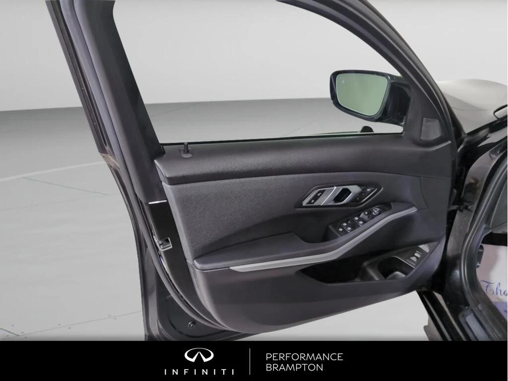 BMW 330 * 330i xDrive Sedan ACCIDENT FREE NAVI CERTIFIED * | Mobile.bg � ����������� 12