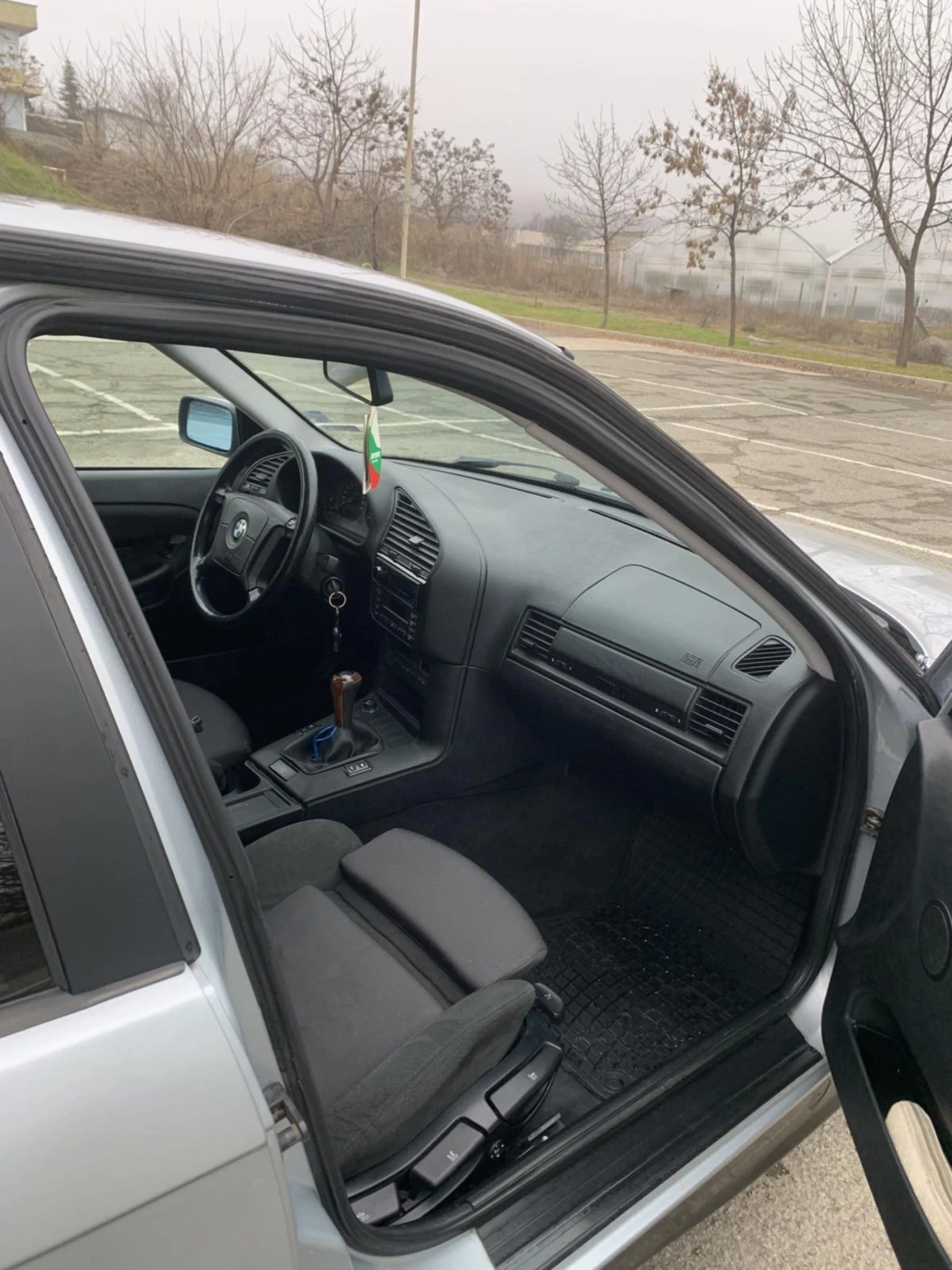 BMW 318  - изображение 4