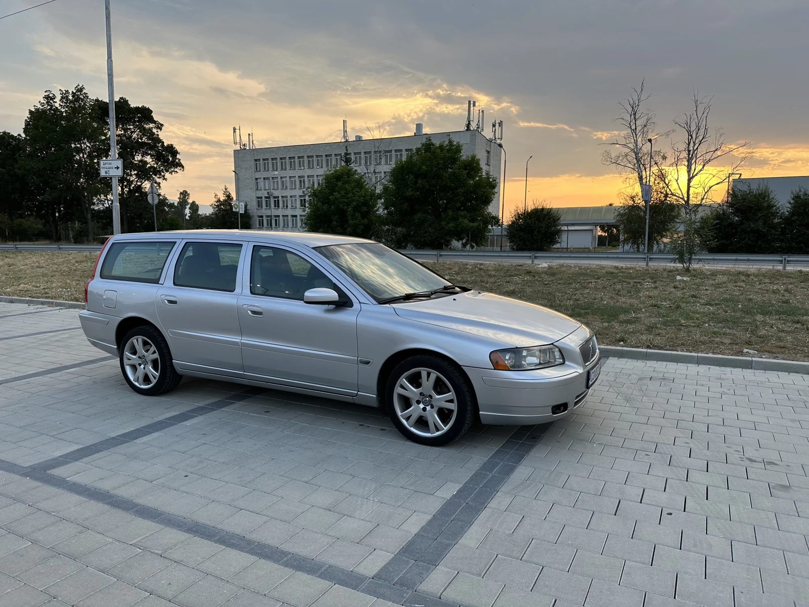 Volvo V70 D5 AWD 6-скорости - изображение 5
