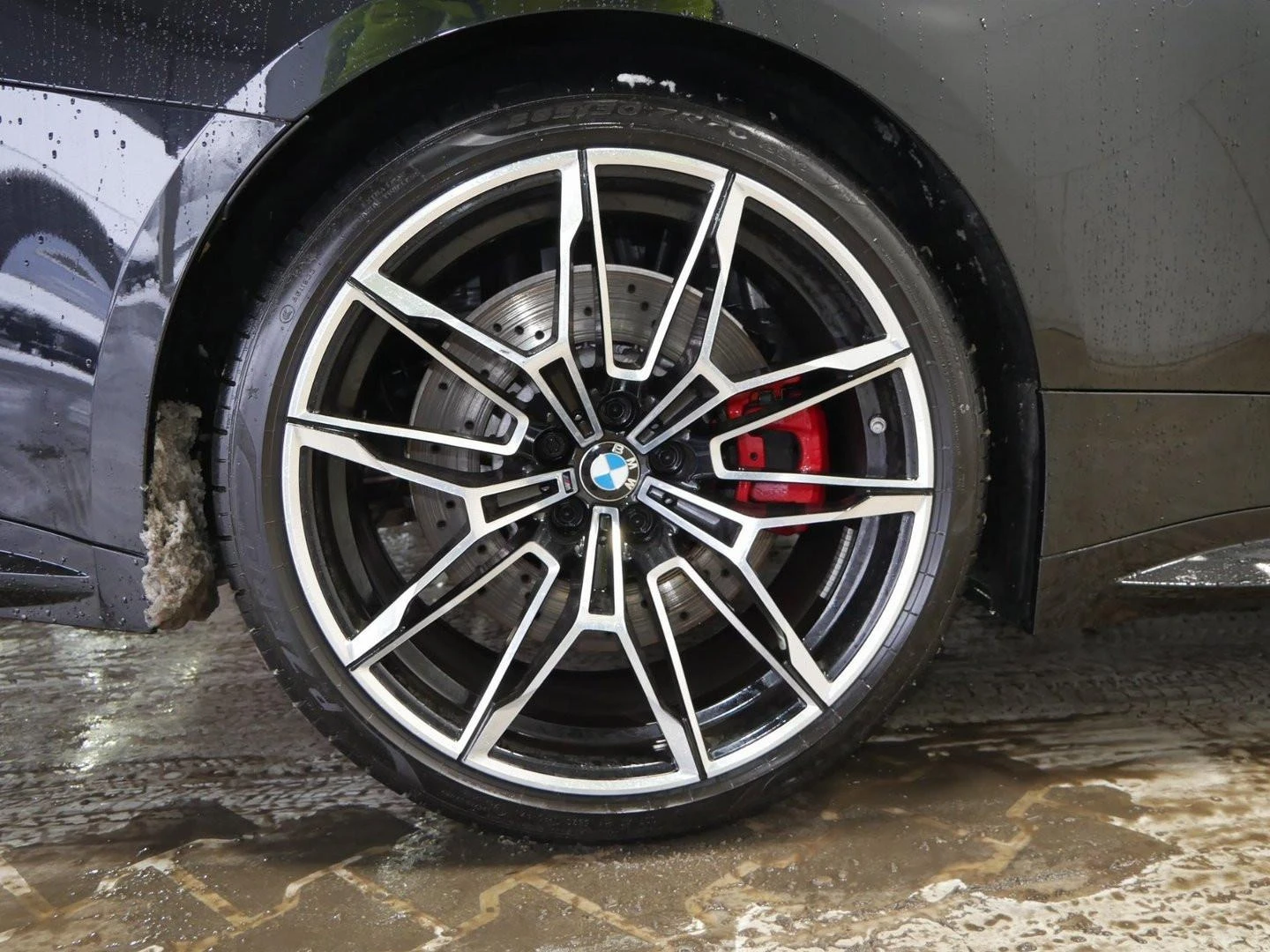 BMW M4 COMPETITION/xDrive/FULL CARBON/HEAD UP/H&K/ - изображение 2