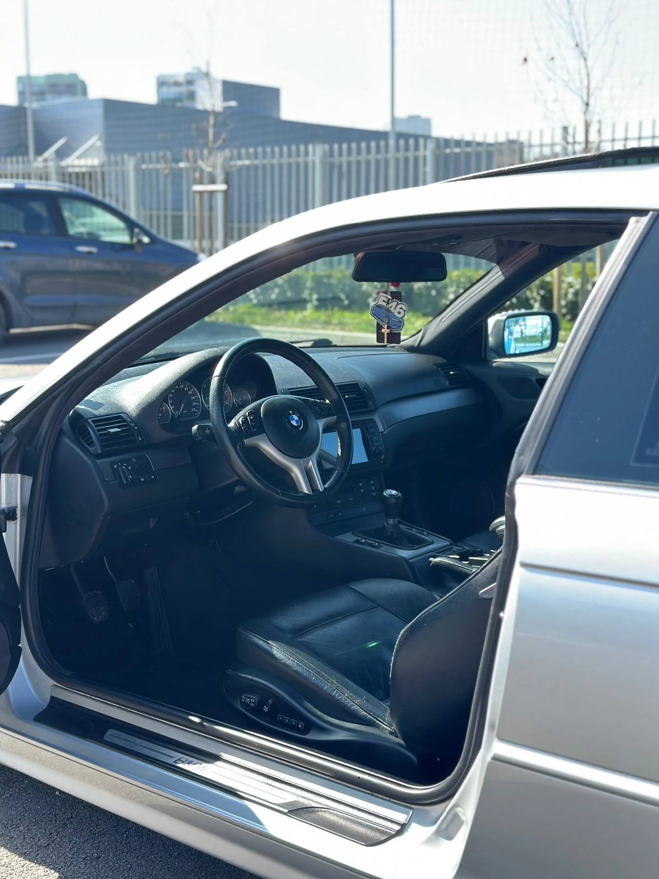 BMW 330, снимка 8 - Автомобили и джипове - 53857189