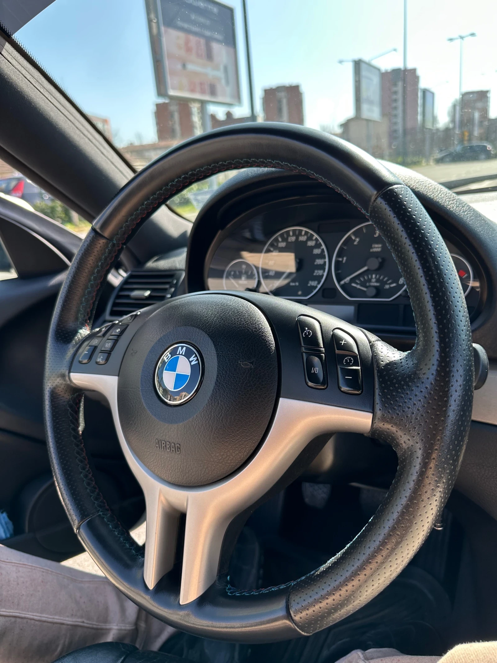 BMW 330, снимка 11 - Автомобили и джипове - 53857189