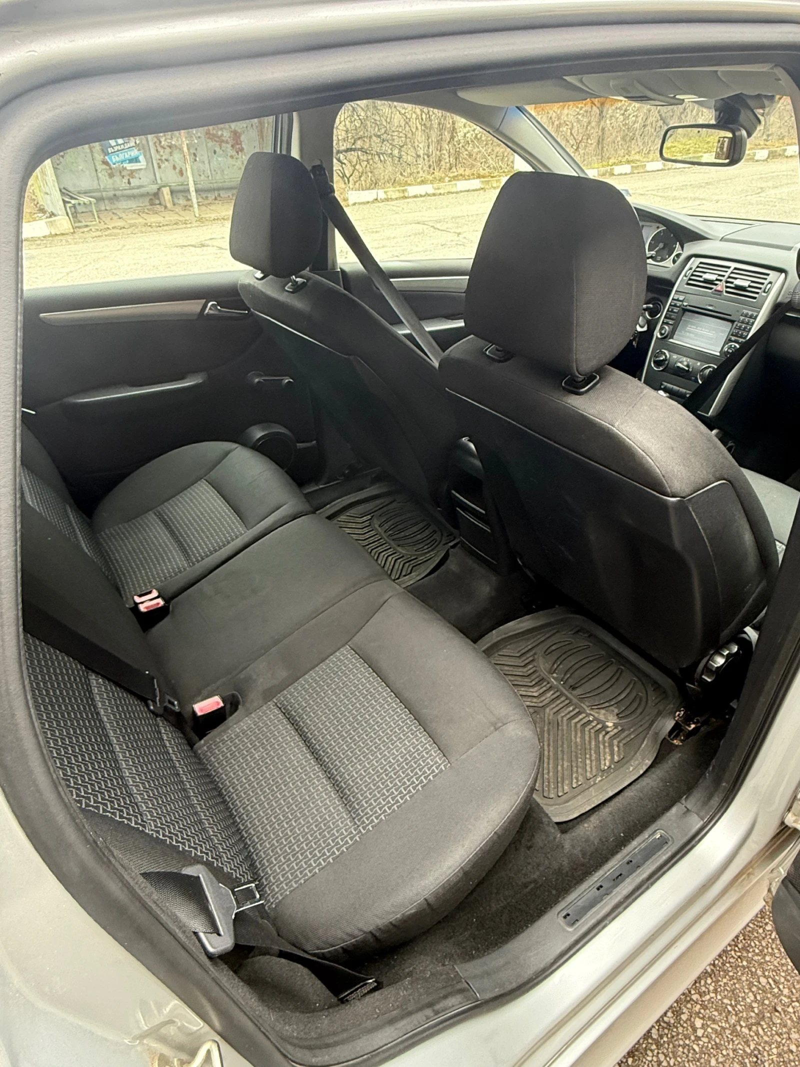 Mercedes-Benz B 180, снимка 8 - Автомобили и джипове - 53891343