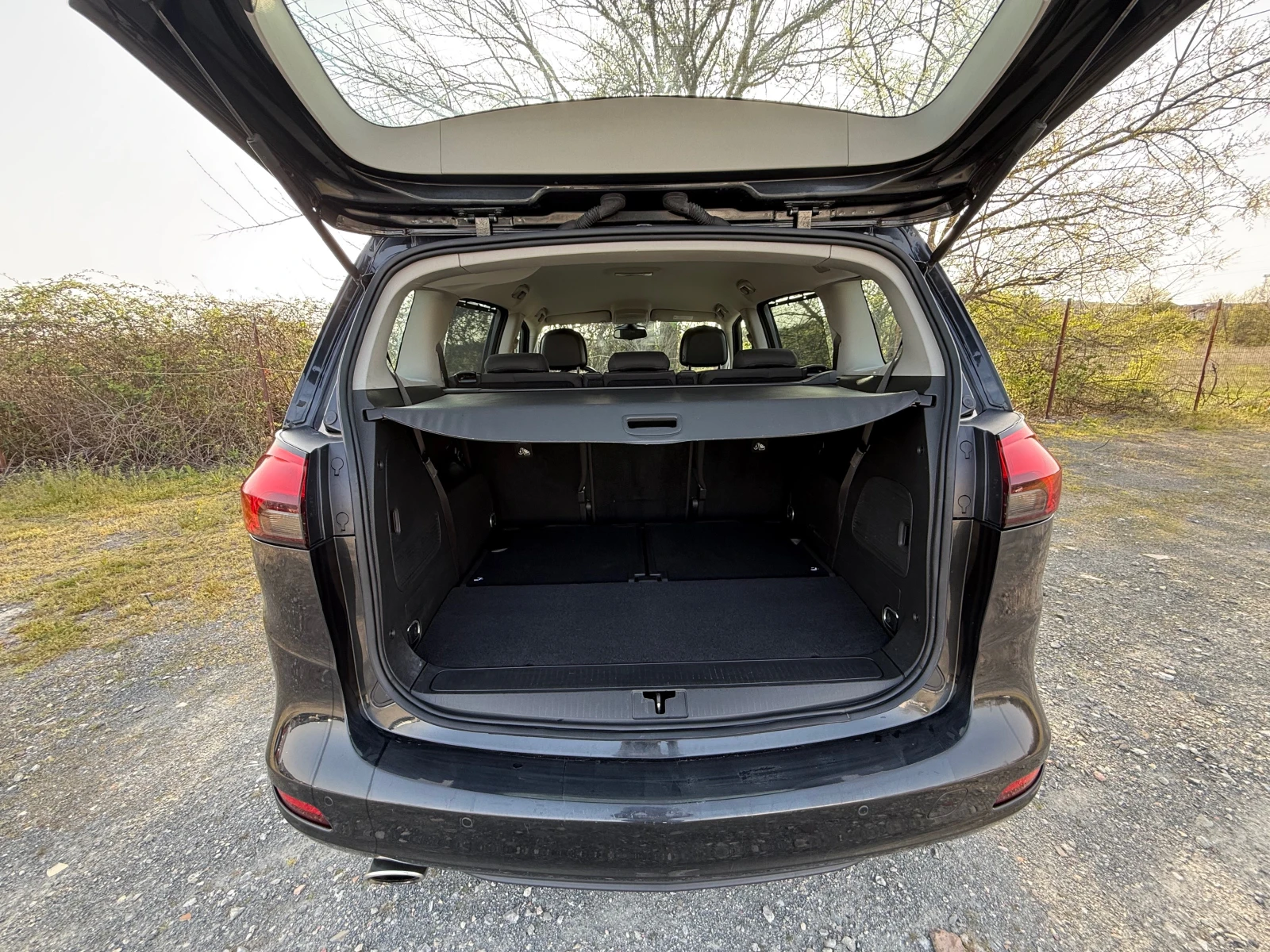 Opel Zafira 2.0 AUT. ШВЕЙЦАРИЯ, снимка 11 - Автомобили и джипове - 54198603