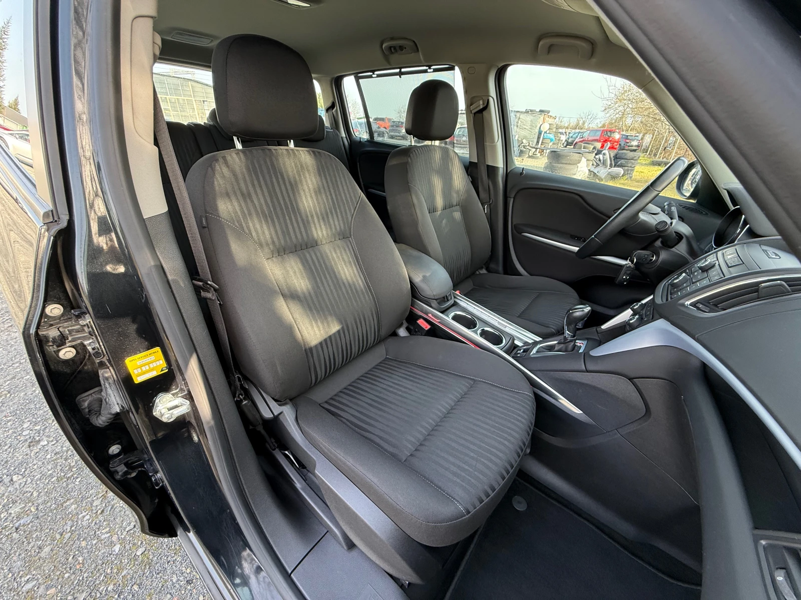 Opel Zafira 2.0 AUT. ШВЕЙЦАРИЯ, снимка 8 - Автомобили и джипове - 54198603