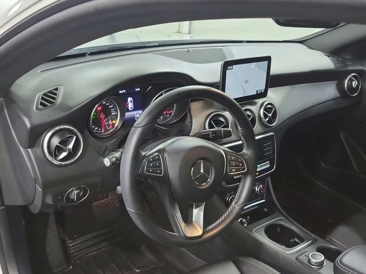 Mercedes-Benz CLA 250 | AMG-LINE| PANO| ��������| 2 �����| CARFAX | Mobile.bg � ����������� 9