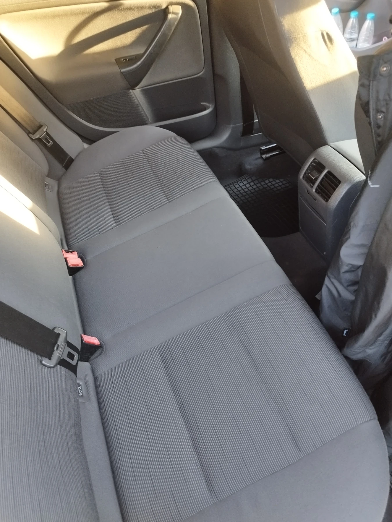 VW Golf 5, снимка 6 - Автомобили и джипове - 54443959