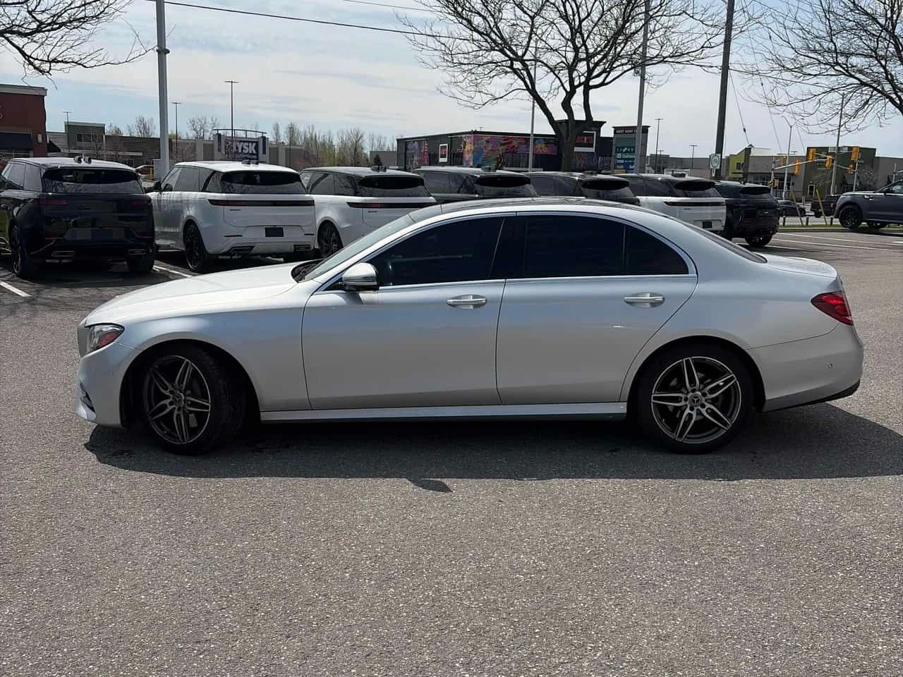 Mercedes-Benz E 300 АМГ ПАКЕТ/CARFAX/360 КАМ/ПАНО/ПОДГРЕВ/Burmester , снимка 3 - Автомобили и джипове - 54445487