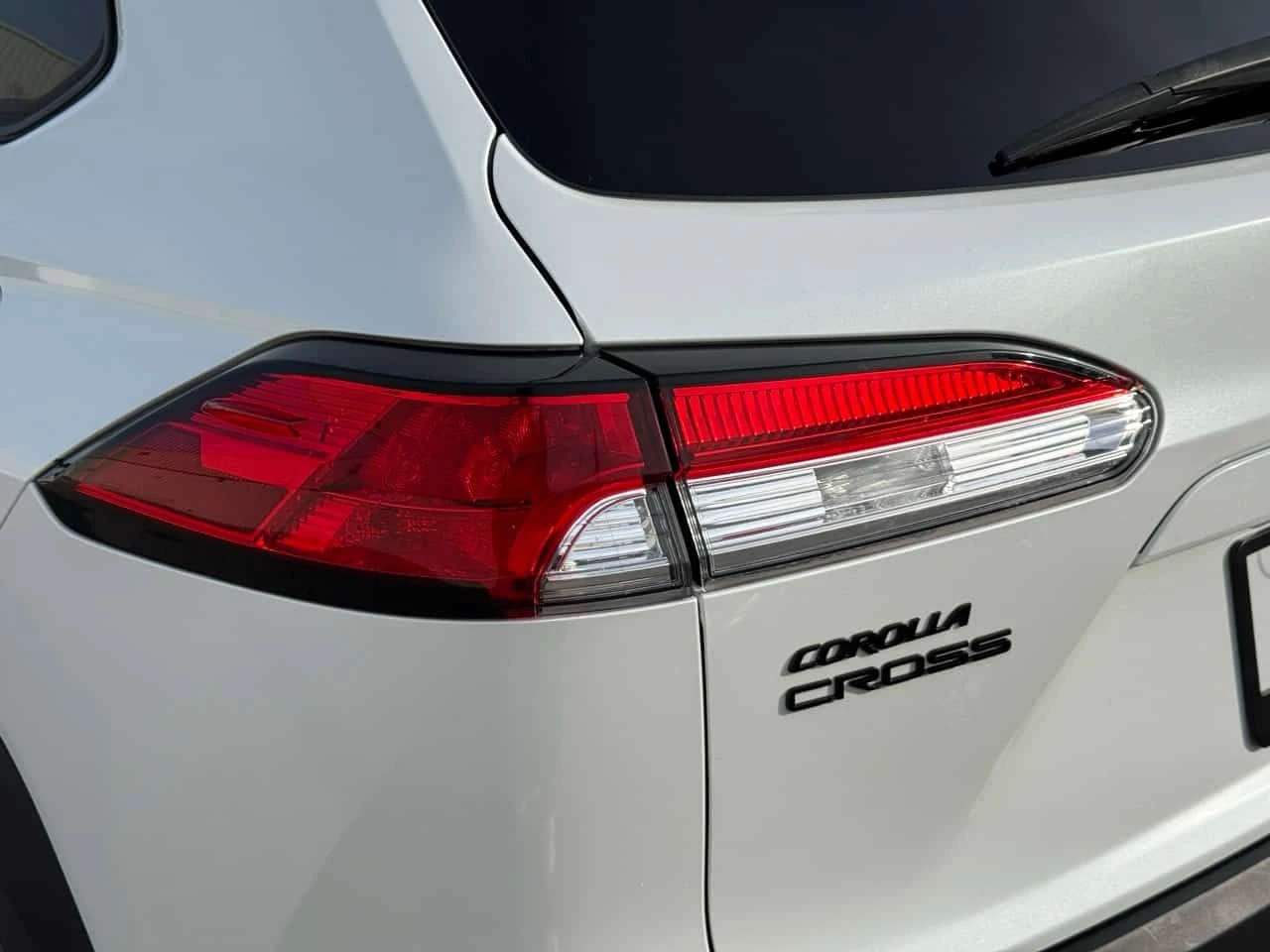 Toyota Corolla Cross Hybrid SE AWD  CARFAX, снимка 11 - Автомобили и джипове - 54688072