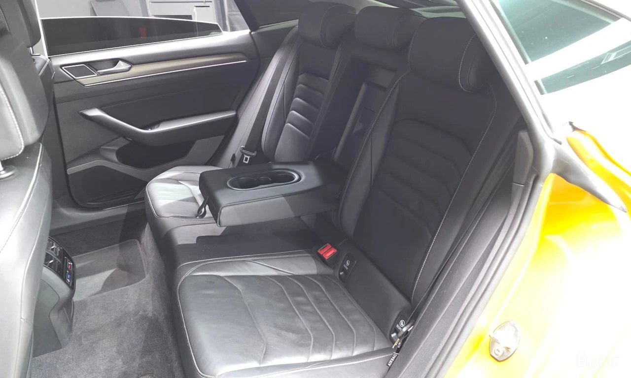 VW Arteon 2.0 TDI Prestige* DISTRONIC* 360 CAM* HEAD-UP* , снимка 15 - Автомобили и джипове - 54720594