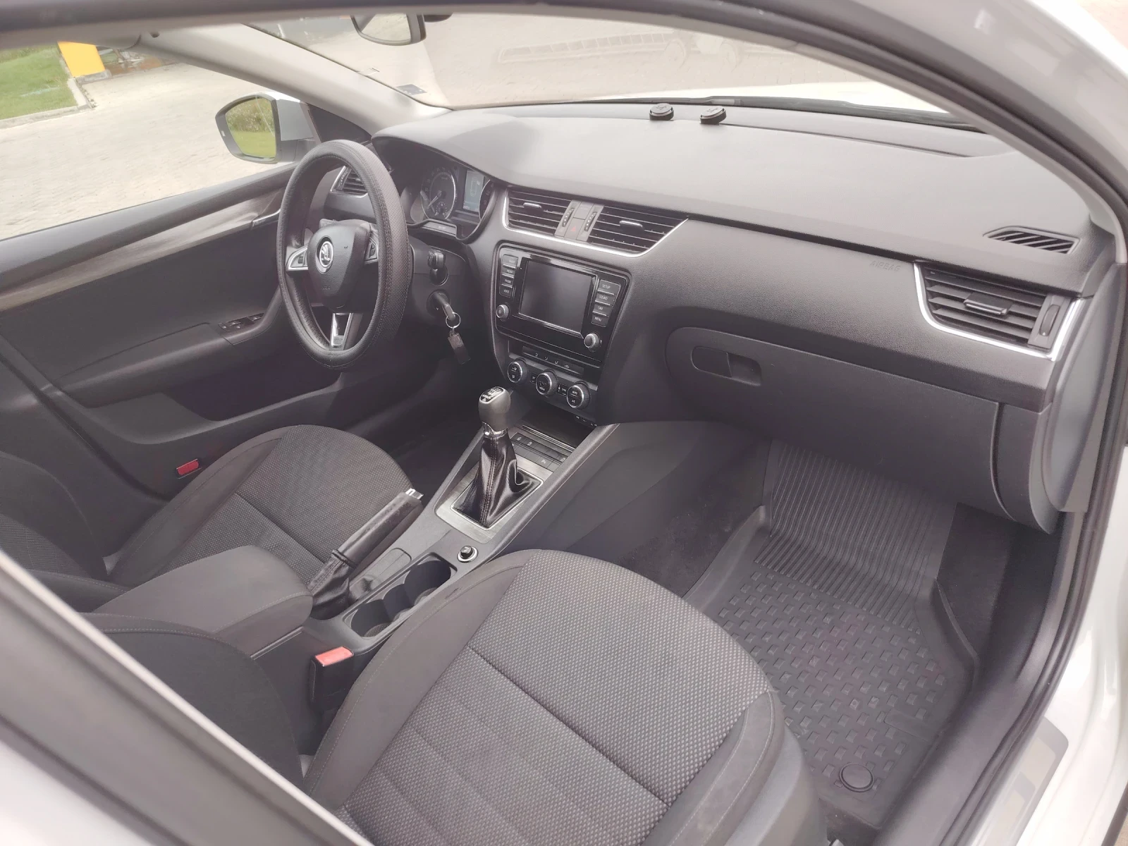 Skoda Octavia Scout, снимка 7 - Автомобили и джипове - 54737635