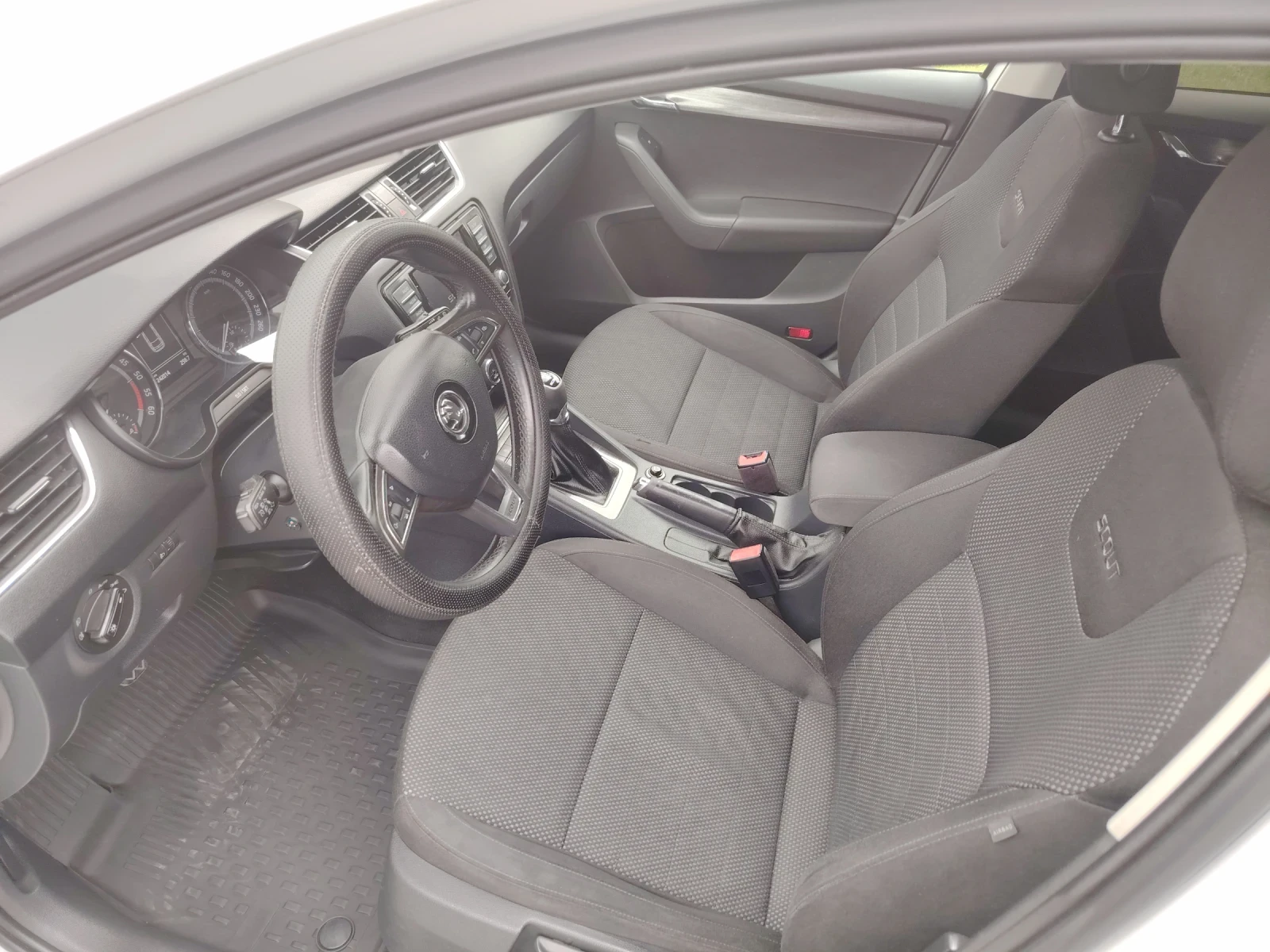 Skoda Octavia Scout, снимка 11 - Автомобили и джипове - 54737635