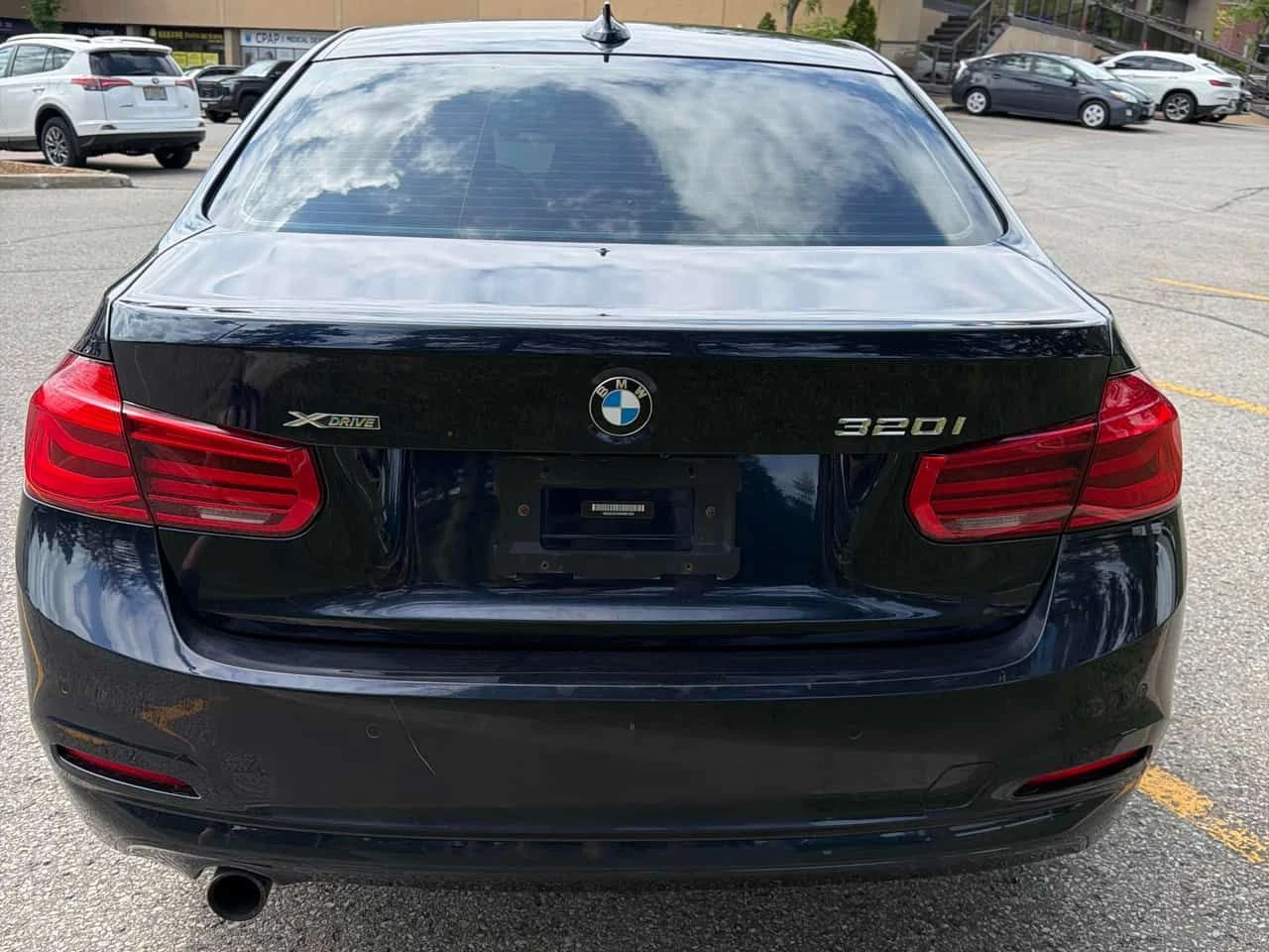 BMW 320 i xDrive| ПОДГРЕВИ| NAVI| CARFAX| , снимка 7 - Автомобили и джипове - 54859914