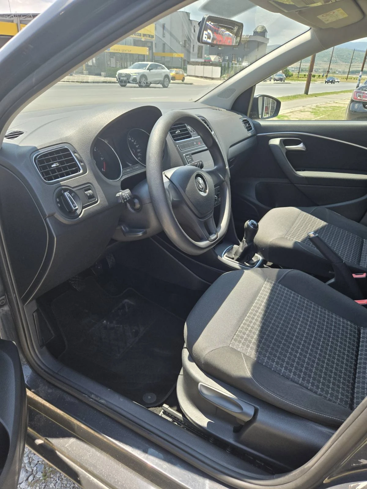 VW Polo 1.4 TDI , снимка 9 - Автомобили и джипове - 55264656